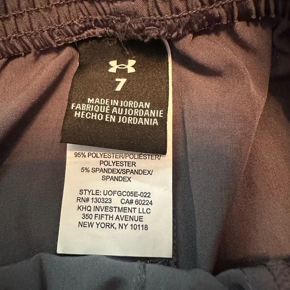 EUC Youth Boys Under Armour lightweight performance pants - size 7 - Picture 2 of 3